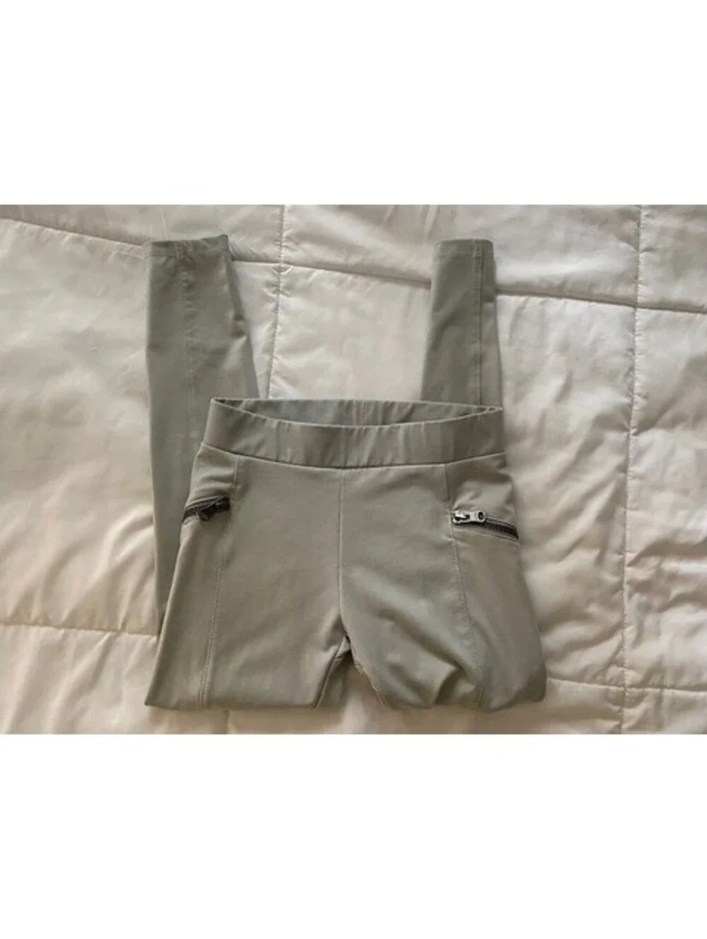 Converse Girls Gray Leggings with Zipper Pockets - Size Small 8 to 10 yrs.